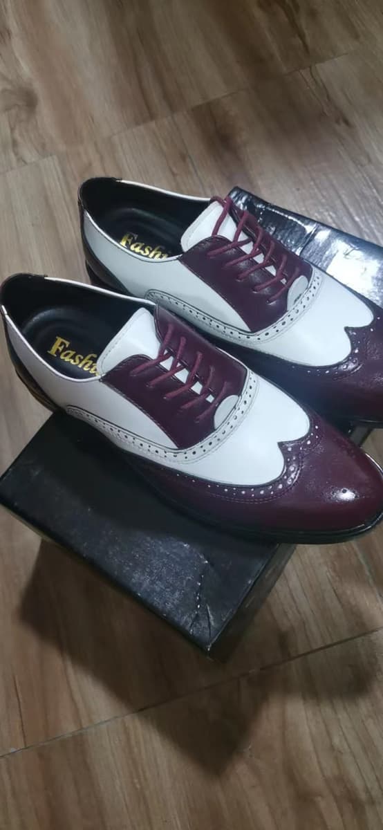 Трансграничная мужская обувь, новая резная обувь в стиле рок, большие размеры, подходящие по цвету, модное универсальное...