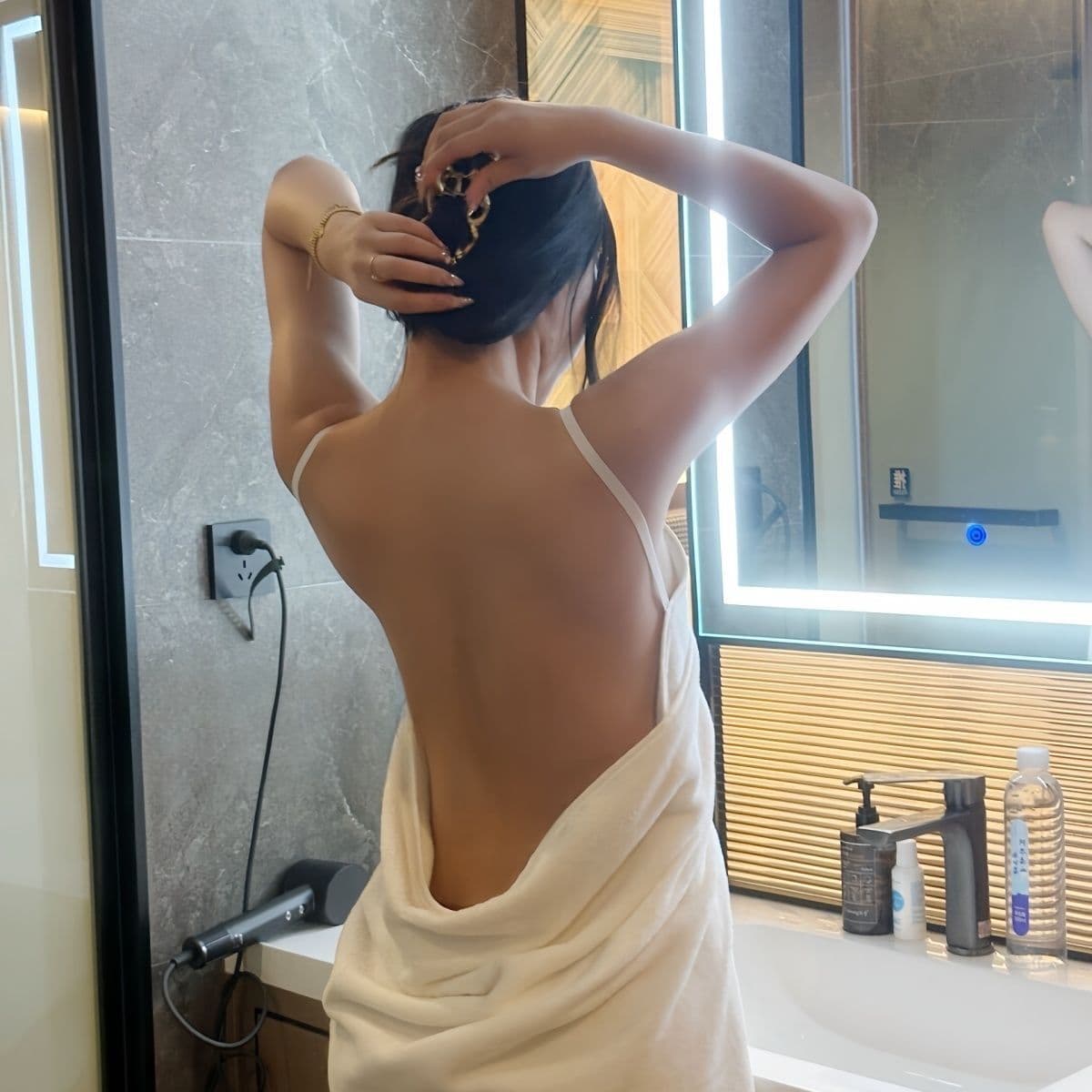 Корейский стиль, легкая роскошь, сексуальный халат с открытой спиной, регулируемыми бретелями, полосатый, в стиле...