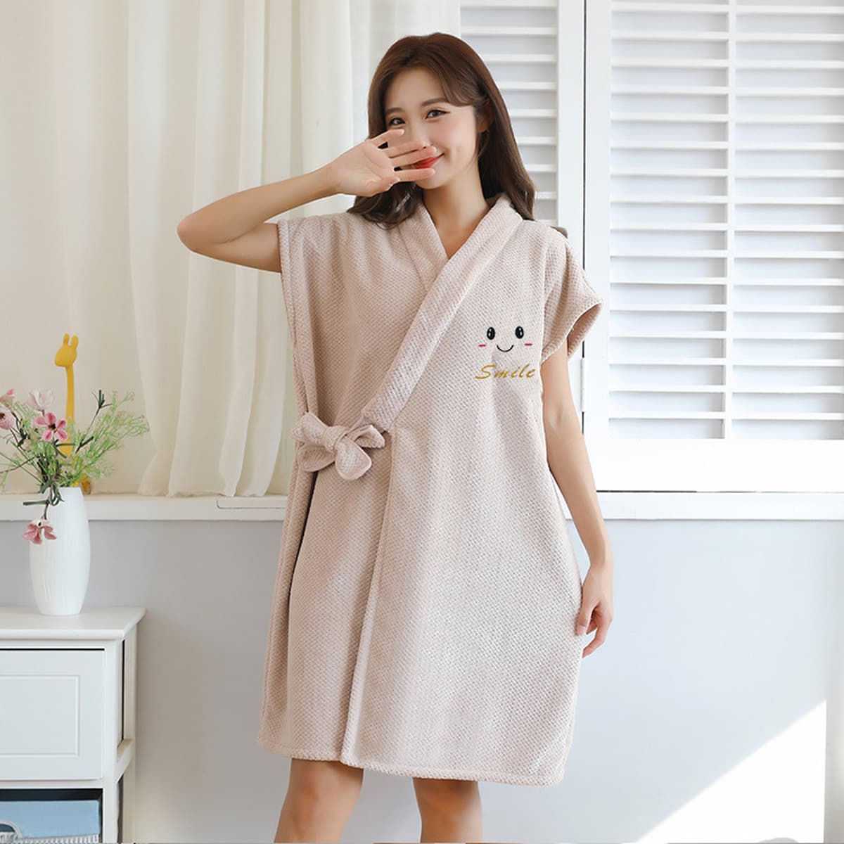 Ананасовый халат носимое банное полотенце банная юбка Женская милая вышитая ремешок утолщенный коралловый флис Домашняя...