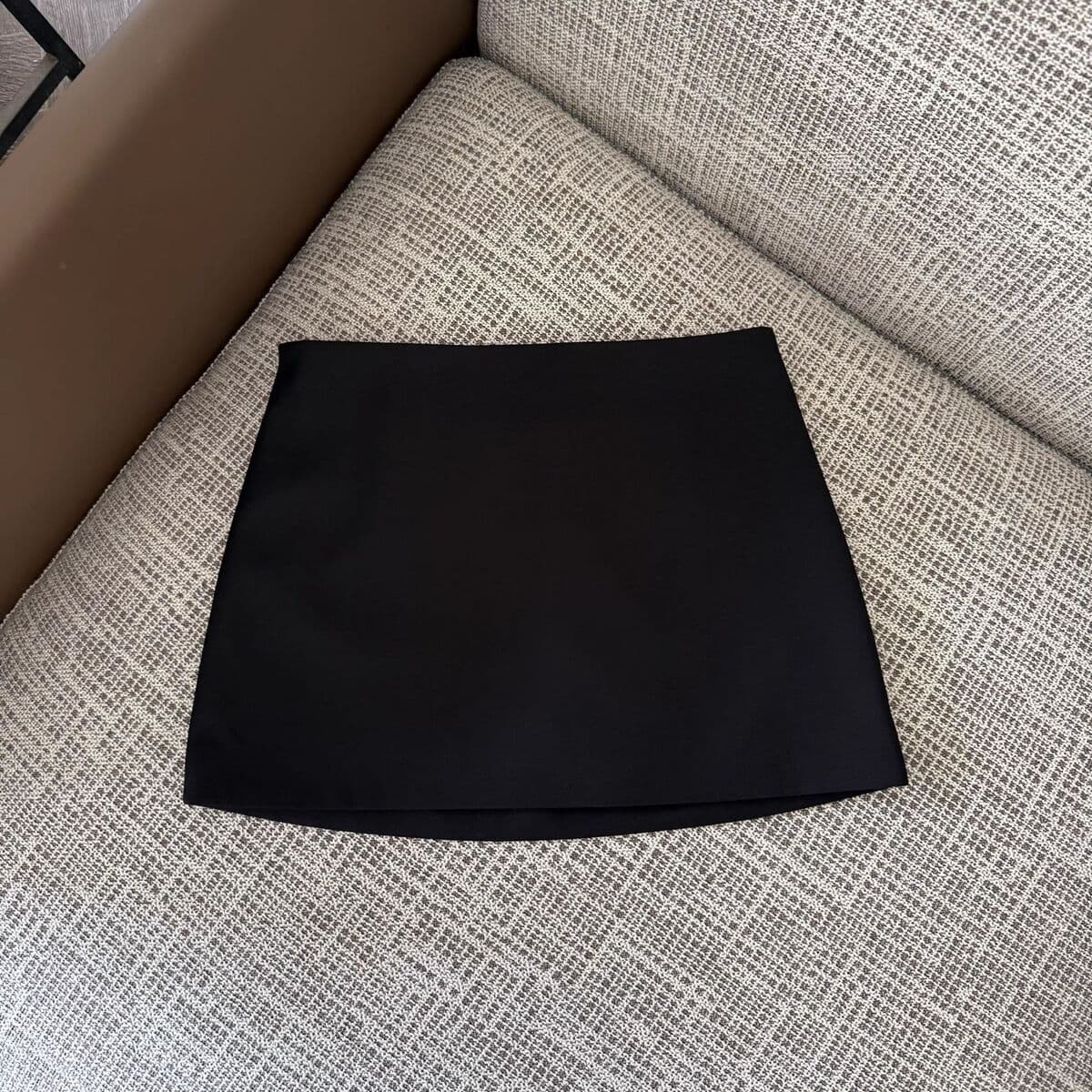 Костюм серая юбка женская лето 2025 новая обтягивающая короткая юбка черная короткая юбка с высокой талией