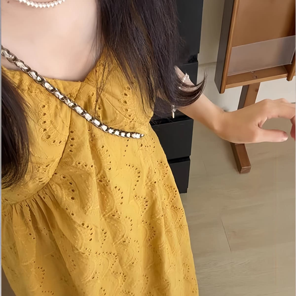 Французский дизайн, вышитая юбка на подтяжках без рукавов для женщин, новое летнее свободное тонкое платье с v-образным...