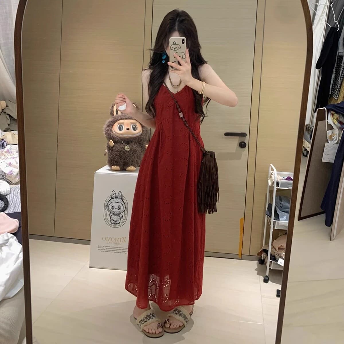 Французский дизайн, вышитая юбка на подтяжках без рукавов для женщин, новое летнее свободное тонкое платье с v-образным...