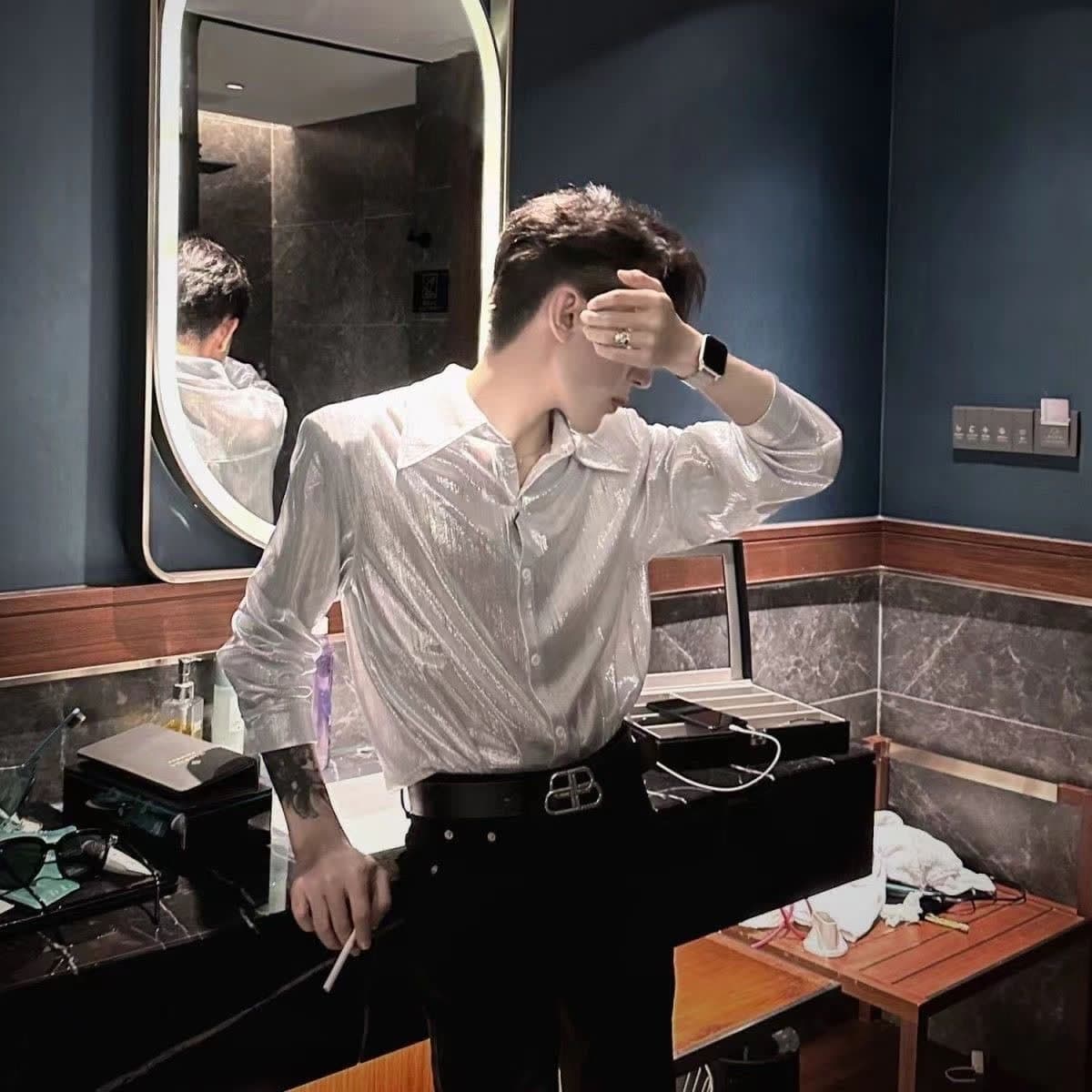 Дизайнерская модная модная минималистская рубашка для мужчин с длинными рукавами 2024 летом новая свободная повседневная...