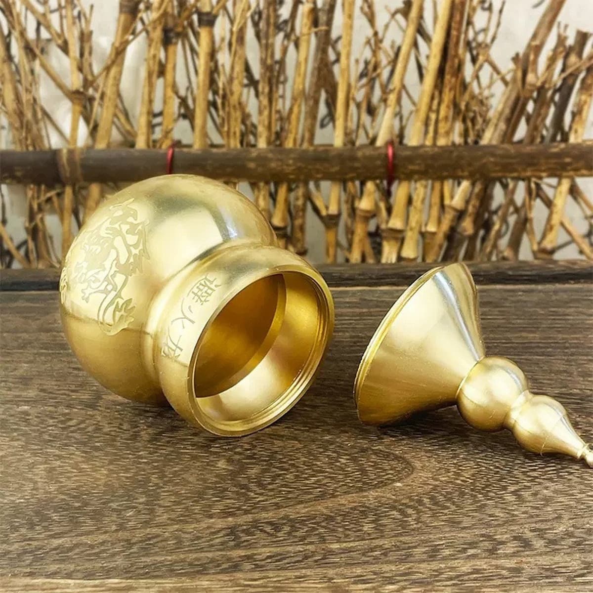 Бутылка из чистой латуни с огнедышащим драконом, кухонная бутылка в северо-западном углу, сухое положение, мужской владелец,...