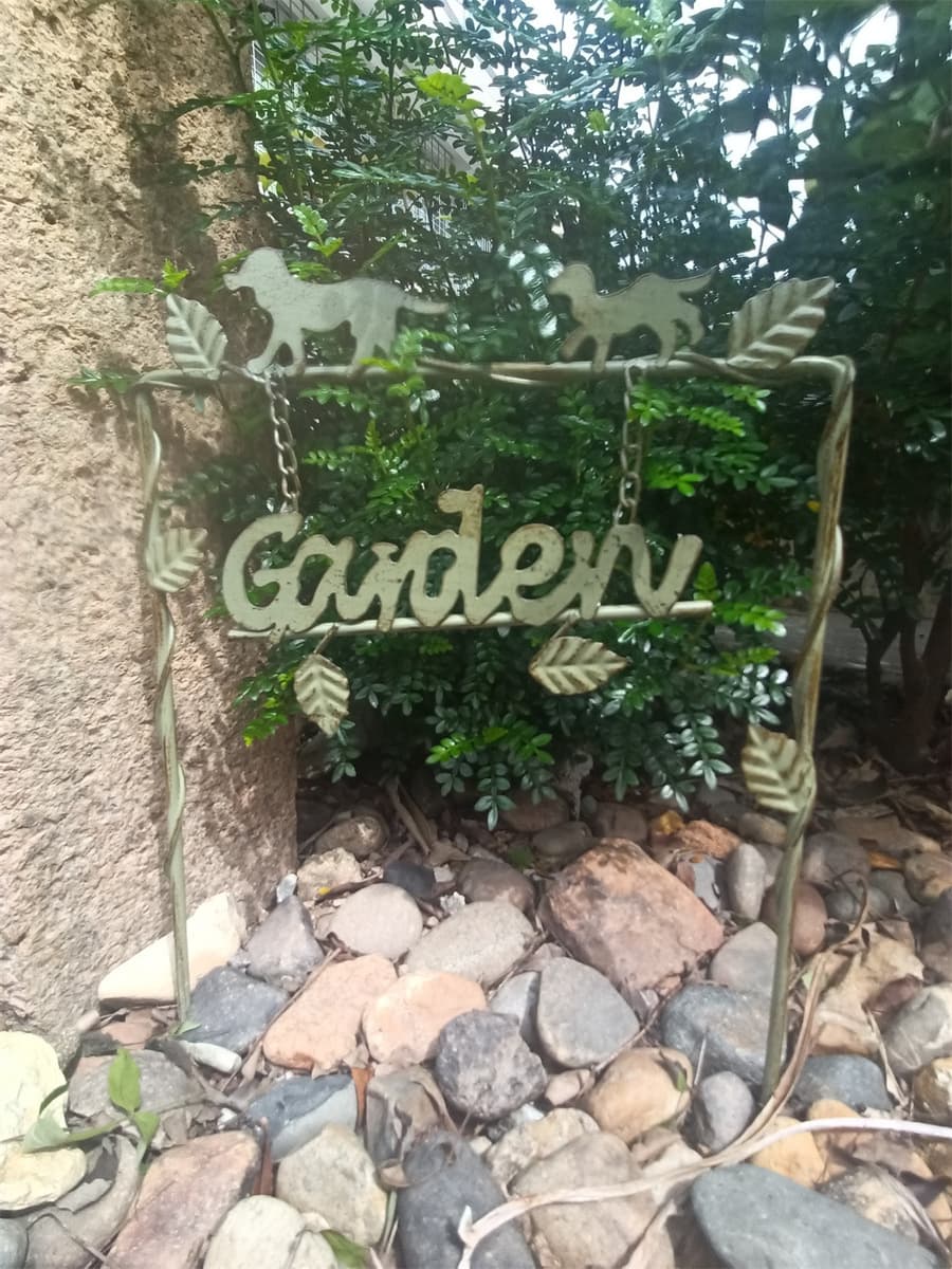 Внешняя торговля Амазонка взрывы кованого железа цветок два щенка сад цветочный горшок альпинистская рама украшения виллы