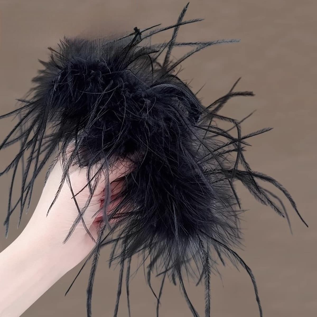 Большая заколка для волос на затылке, подходит для густых волос, осенне-зимний стиль с перьями, супер красивая черная...