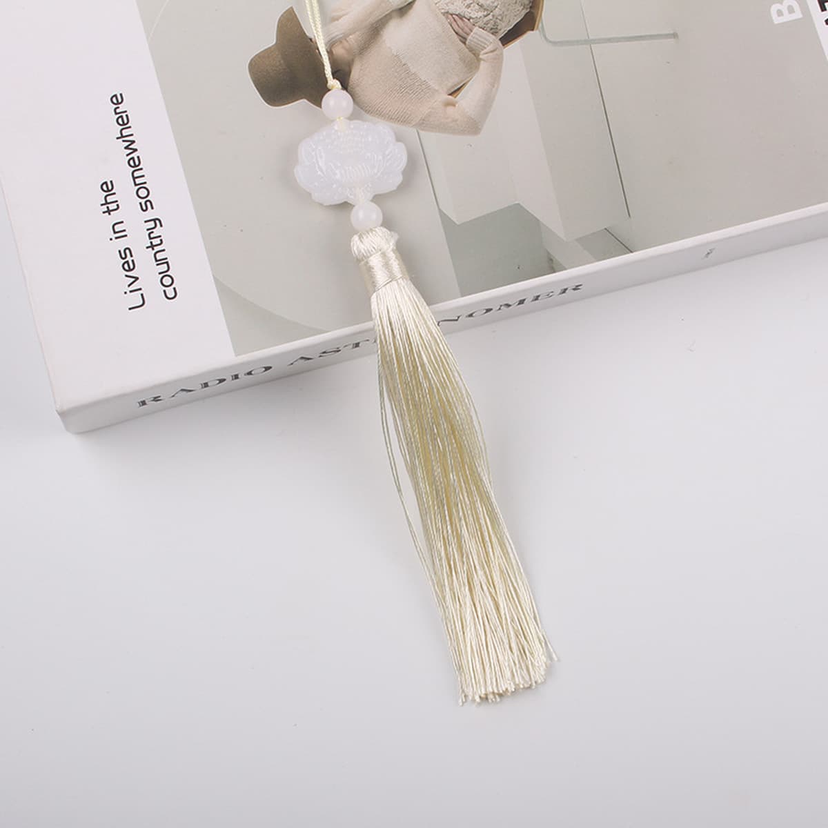 Двусторонний белый нефрит Лотос кисточкой уха Kunlun вентилятор Висячие уши Cheongsam платье Хань прессованный перерыв...