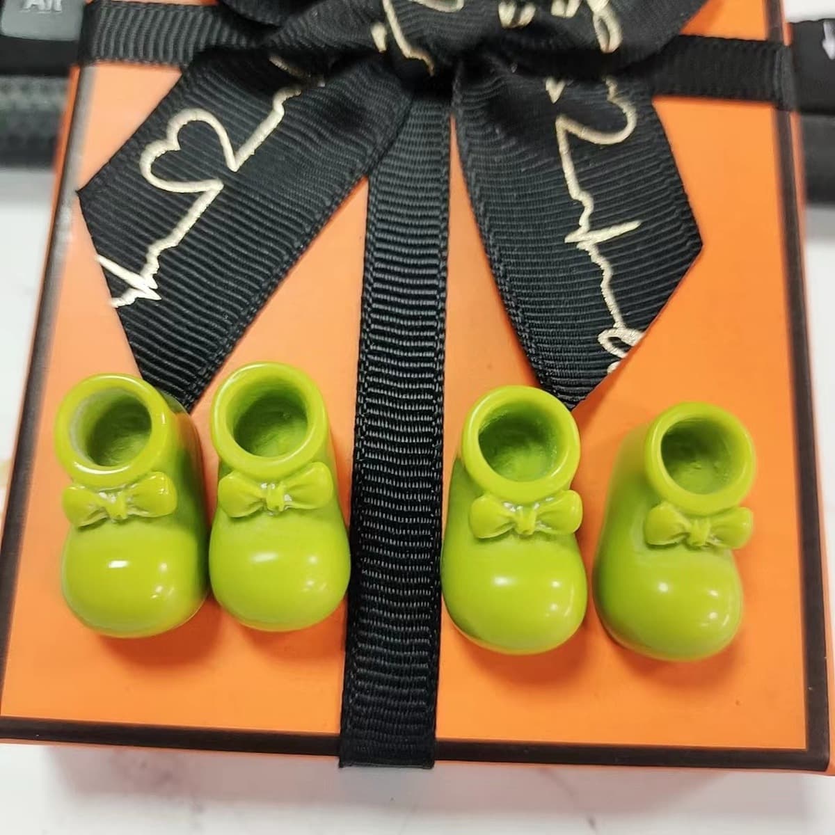 Производитель смоляных сапог ABC, три цены, меховые шарики, ювелирные украшения, чехлы для мобильных телефонов, головные...