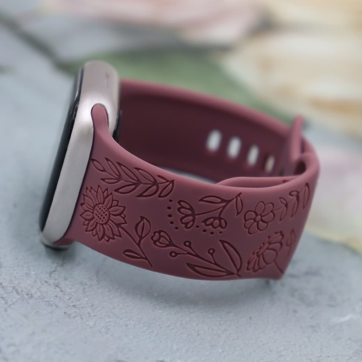 Ремешок для Apple Watch с регулируемой длиной и солнечным цветочным узором, силиконовый ремешок, стильный и повседневный...