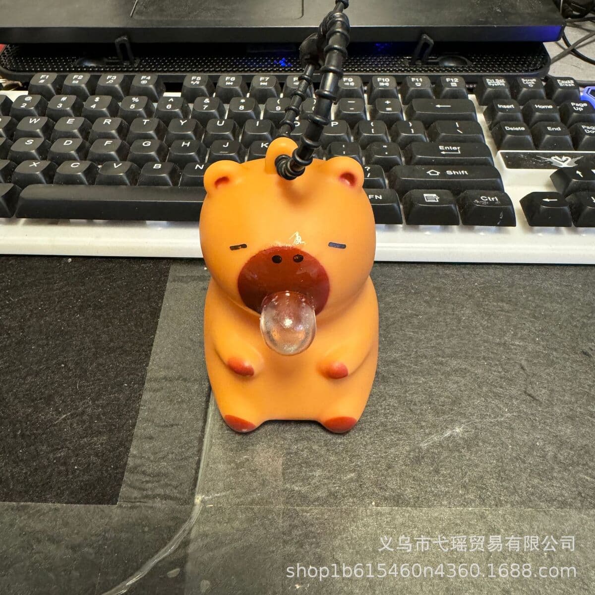 Руби плюет пузырь щепотка разжимает игрушку милый маленький бобр брелок декомпрессионный артефакт женщины оптом