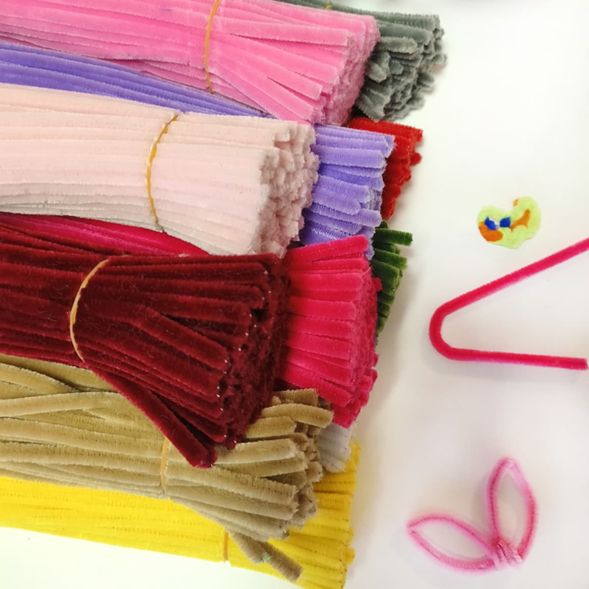 Материалы для творческого изготовления подарков: макаронные цвета, радужные цвета, скрученные палочки, проволока для...