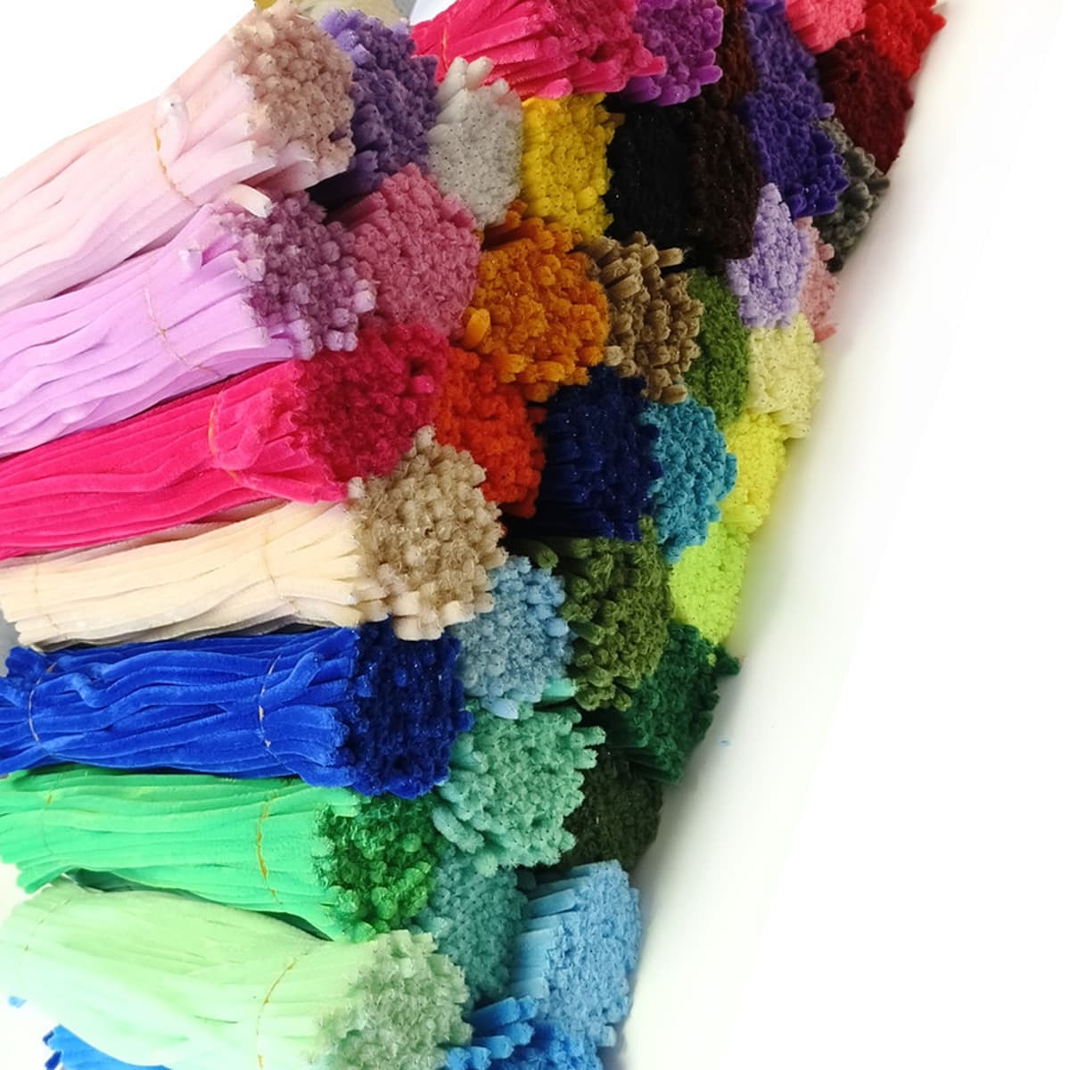 Материалы для творческого изготовления подарков: макаронные цвета, радужные цвета, скрученные палочки, проволока для...