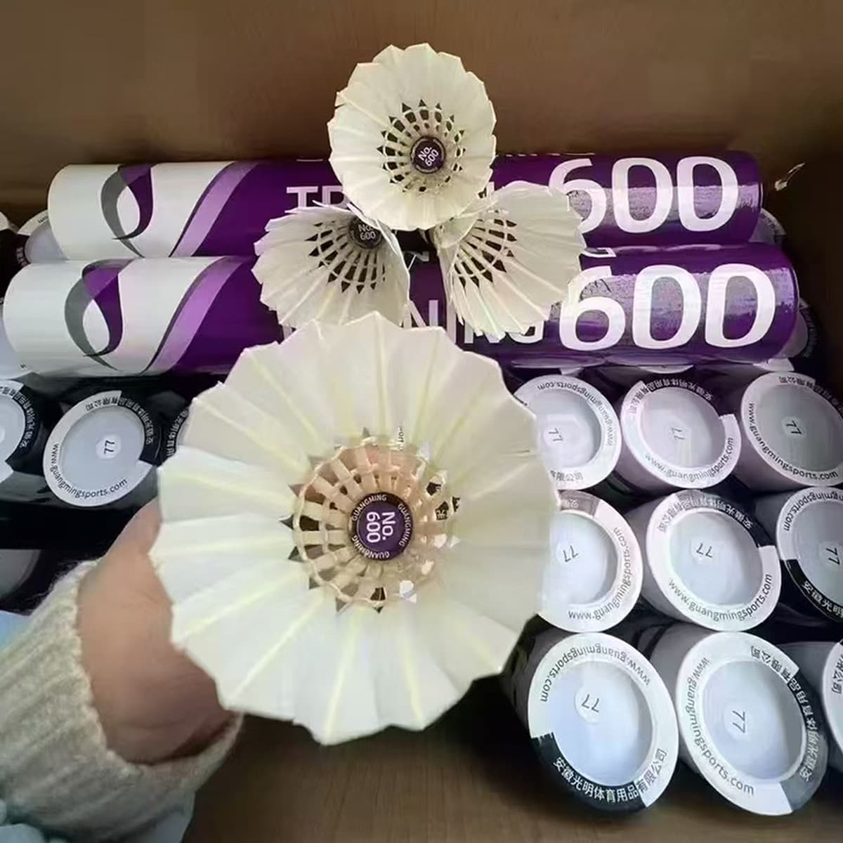 Производитель поставляет прочные бадминтонные воланы Lingmei, 12 штук в упаковке, для детей и взрослых, специально для...