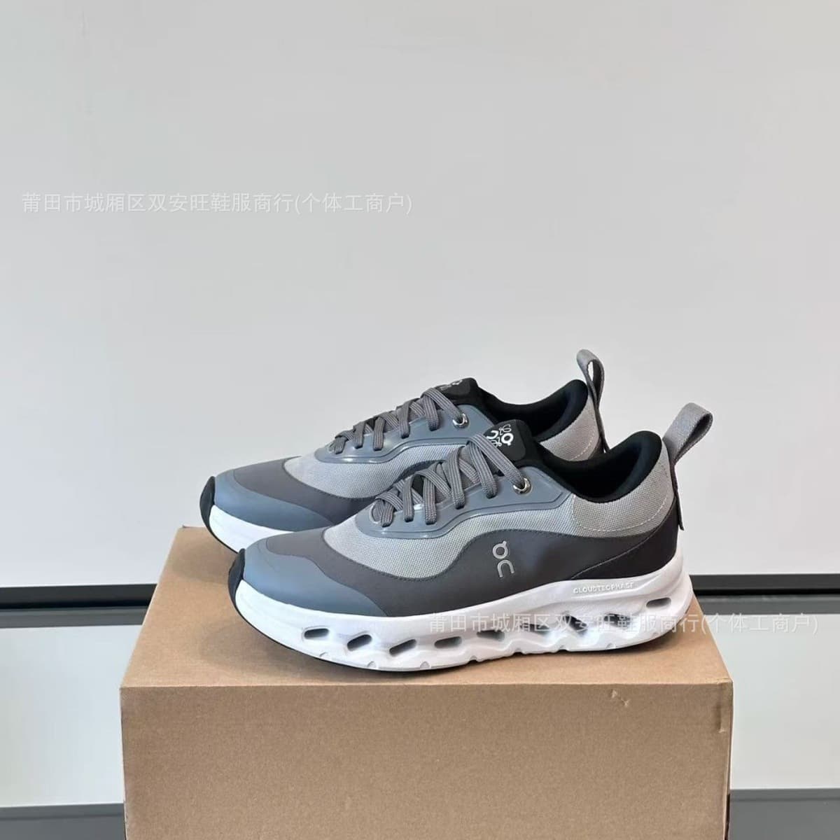 Putian Pure Original Cross-border On Running Дышащая спортивная обувь Cloudtil Luo Семейная коллаборация Кроссовки...