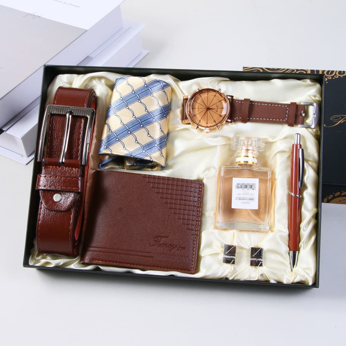 Мужской сувенирный набор: кошелек, галстук, браслет, ремень, солнцезащитные очки — подарок на День святого Валентина и День...