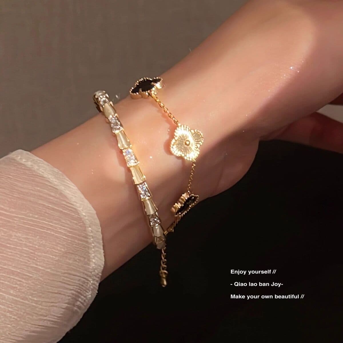 Браслет из сплава с полным покрытием из бриллиантов в форме четырехлистного клевера для женщин, в стиле инс, легкий люкс,...