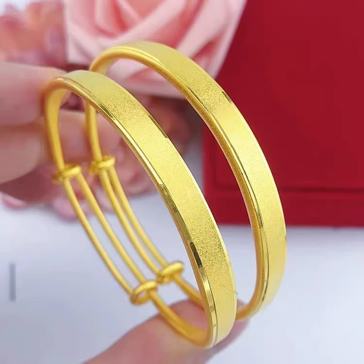 Древний закон Сиккима в Южной Африке наследует браслет толкать и тянуть женщин