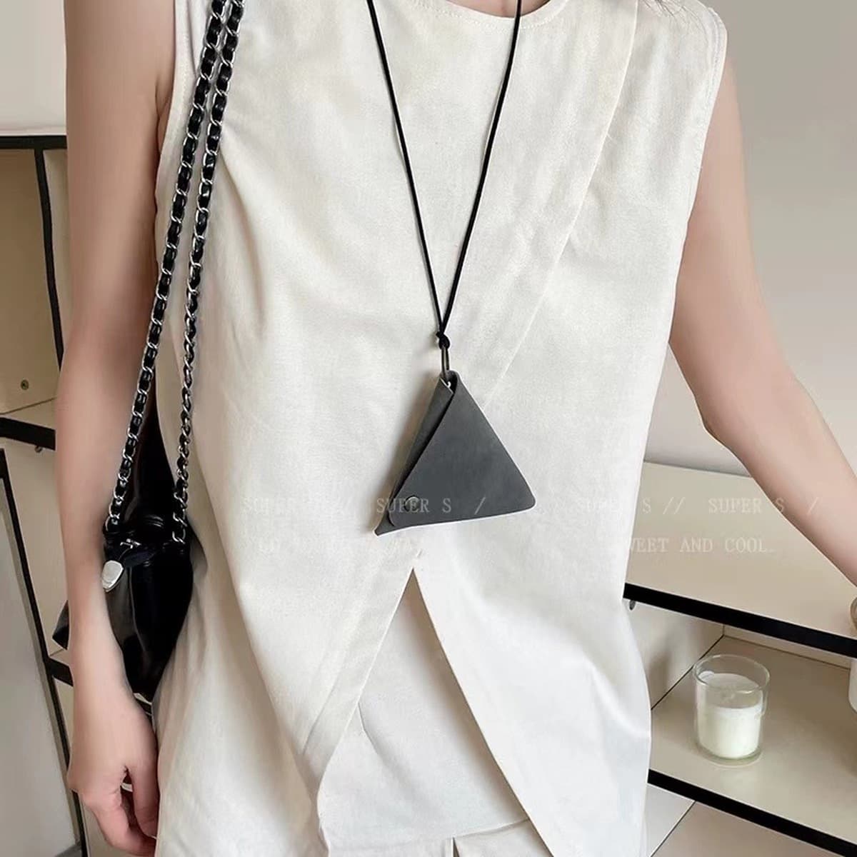 Кожаная магнитная шея очки сумка ожерелье женская сумка сумка солнцезащитные очки подвеска 2025 новый стиль изысканная...