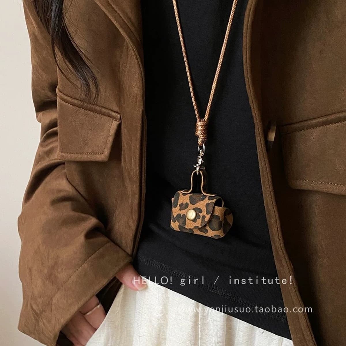 Кожаная магнитная шея очки сумка ожерелье женская сумка сумка солнцезащитные очки подвеска 2025 новый стиль изысканная...