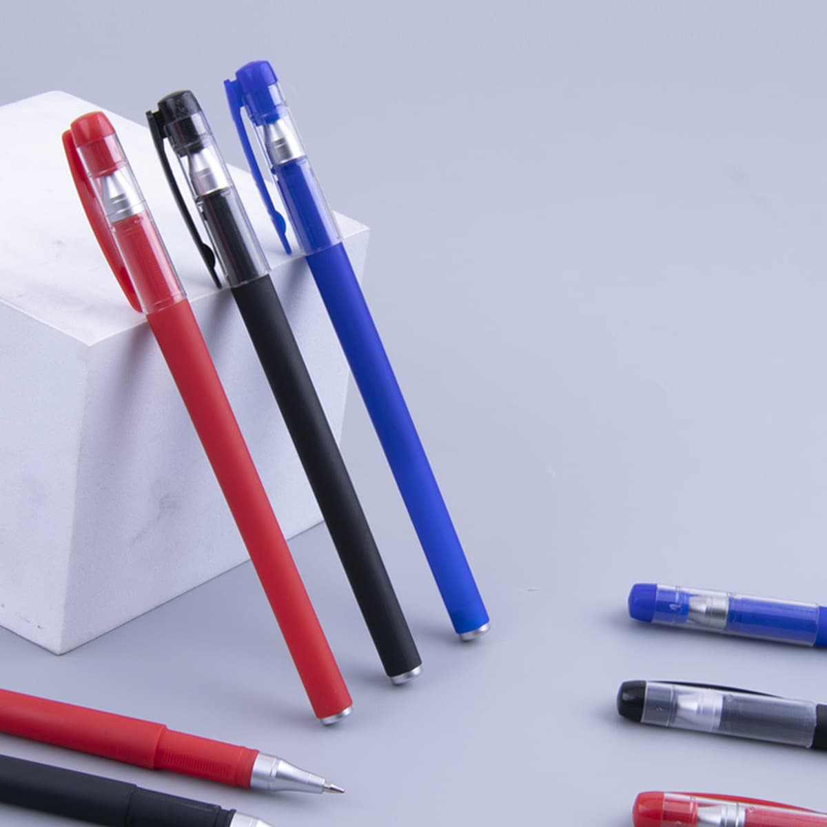 Ручка гелевая GP380 с матовым покрытием, толщина линии 0.5 мм, для подписи, черная, с тонким стержнем, для офиса и учебы,...